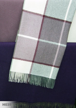 Fine Throwrugs - smooth finish 185cm x 130cm